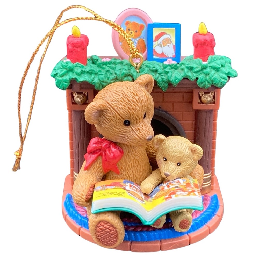 1998 Mistletoe Magic Christmas Ornament: Teddy Bear Fireplace